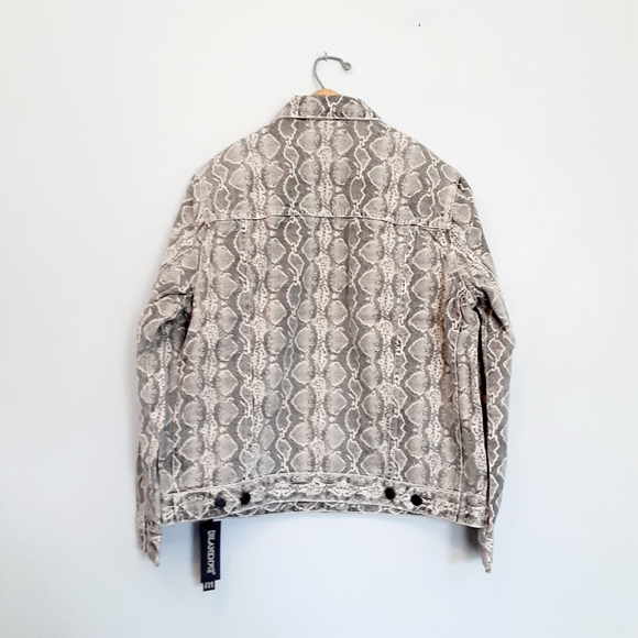 New BLANK NYC 'Snake Along' Soft Denim Jacket - Picture 3 of 12